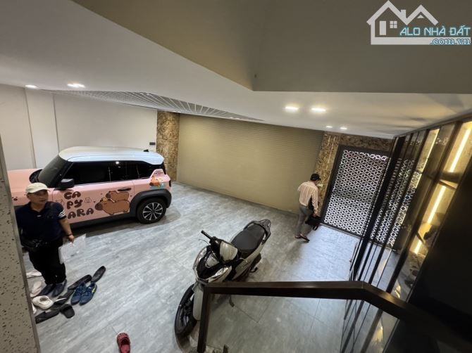 HẠ CHÀO SÂU- SIÊU PHẨM 7 TẦNG THANG MÁY, GARA Ô TÔ 7 CHỖ TẠI NGUYỄN LAM, LONG BIÊN