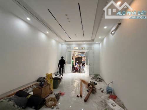 💥 PHÂN LÔ-HOÀNG MAI – MẶT NGÕ Ô TÔ TRÁNH – KD ĐỈNH 💥 🏡 60m² x 5 tầng – MT 4.5m -THANÁY