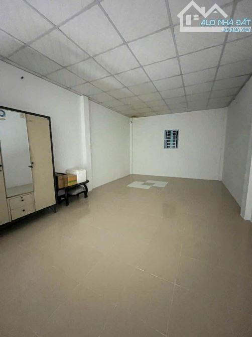 Bùng nổ! Nhà SHR hóc môn giá sốc, 1 trệt 1 lầu, 2 PN. Cơ hội vàng có nhà độc nh