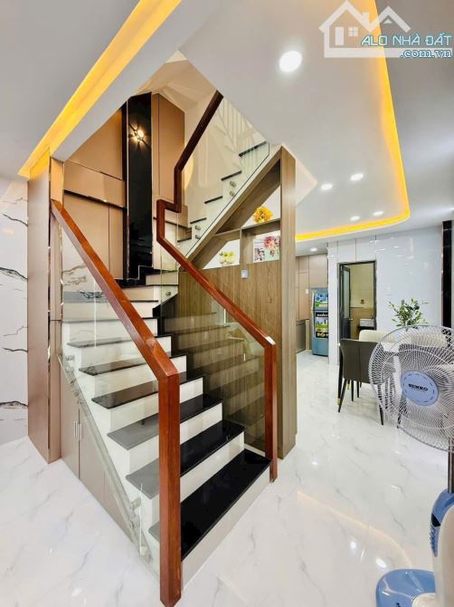 BÁN NHÀ---GIÁ: 5.75TỶ-- Đ.NGUYỄN VĂN KHỐI,P8, - 10
