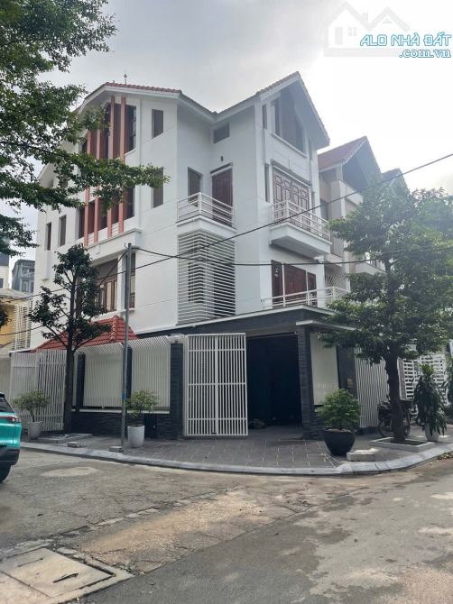 SIÊU PHẨM BIỆT THỰ MỄ TRÌ THƯỢNG-OTO TRÁNH-VỈA HÈ RỘNG-KD SẦM UẤT NỘI THẤT SANG TRỌNG - 3