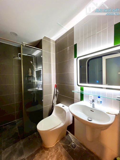 SIÊU HIẾM HẺM Ô TÔ ĐẬU, P. SÀI GÒN - Nhà mới đẹp, hầm 5 tầng, HĐT 40 tr/th, nhỉnh 13 tỷ - 10
