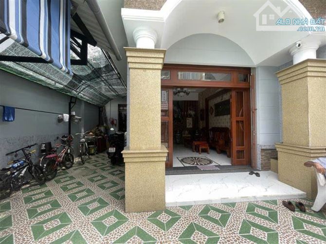 Biệt thự tân cổ điển 3 tầng, 164m² ngang 7m, nội thất ngoại nhập, gần Lotte Gò Vấp, 21 tỷ - 10