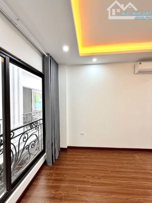 Bán nhà 5 tầng gần Ga tàu điện ngõ 342 Hồ Tùng Mậu – 7.35 tỷ, sổ vuông đẹp Nội dung: Chính - 11