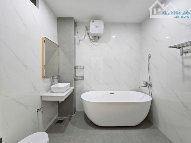 🔥 Nhà 3 tầng 3 mê đường 7m5 Phú Xuân 9 . Hoà Minh - Diện tích 68m2 hướng tây bắc - 11