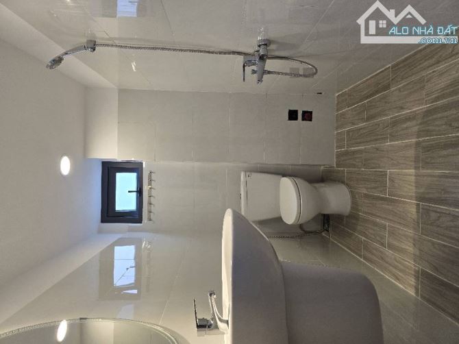 NGAY LÊ VĂN SỸ PN NHÀ MỚI 3 MẶT ĐƯỜNG RỘNG THOÁNG SẠCH 49M2 - 11