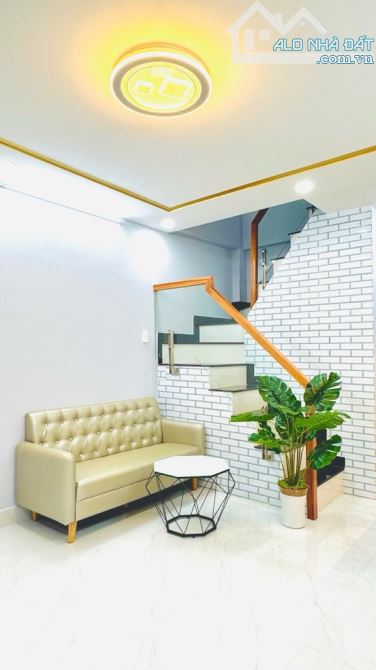 -CHỈ 5 TỶ XX , 4 TẦNG HCĐ, KHU VIP Q,10. CÁCH 20M, HXH, NHÀ HẺM Đ. ĐỒNG NAI - - 11