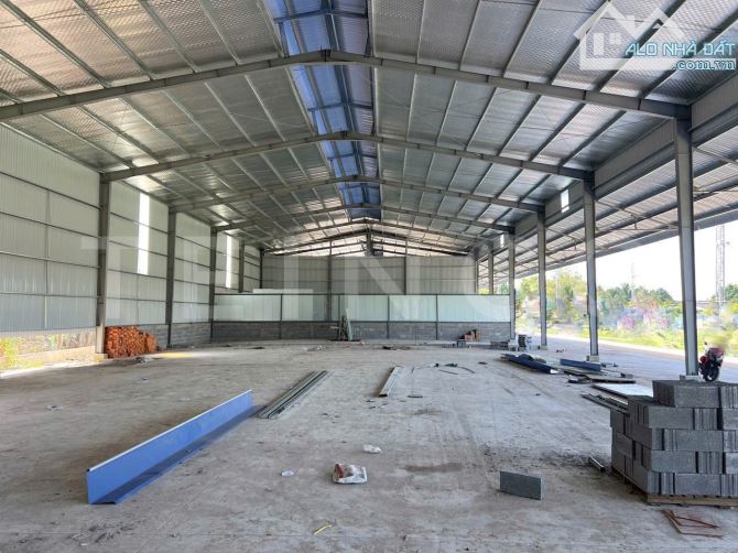 Cho thuê kho xưởng 560m² có hệ thống báo cháy, đường cặp Quốc Lộ 1A, P. Cái Răng - 1