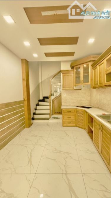 🏠 BÁN NHÀ BA THÁNG HAI, P.12, Q.10 - HẺM 10M, 5 TẦNG - 10.X TỶ. - 1