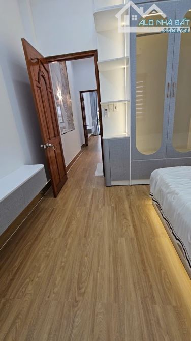 CẠNH Phú Mỹ Hưng VIP nhất VN phú Thuận Q 7 Ngang 4 dài 15 M CÓ 83 TRIỆU M2 3 TẤM MỚI - 1