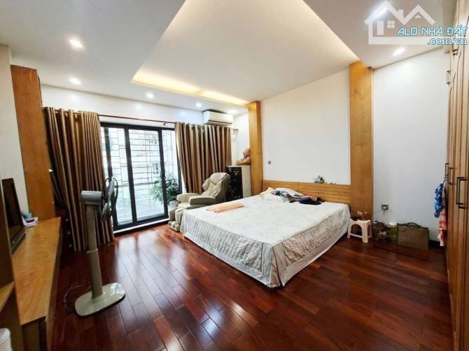 HIẾM HOÀNG QUỐC VIỆT - PHÂN LÔ - OTO -VỈA HÈ - KINH DOANH 70M X 5 TẦNG MT 5,9M NHỈNH 26 TỶ - 1