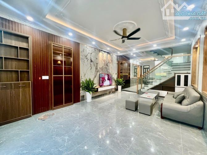 Bán nhà 3 tầng phường đông hoà sát làng đại học quốc gia - 1