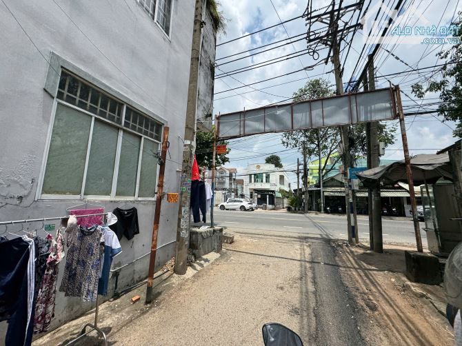 BÁN ĐẤT TẶNG NHÀ CẤP 4 177m2 P.BỬU HÒA,THỔ CƯ 100%,ĐƯỜNG BÙI HỮU NGHĨA VÀO 100M,HẺM 3 GÁC - 1