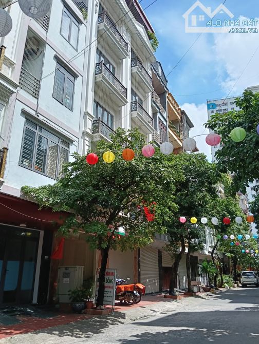 Chính chủ bán Phân lô vỉa hè ĐG Ngô Thì Nhậm full nội thất giá 16 ty - 1