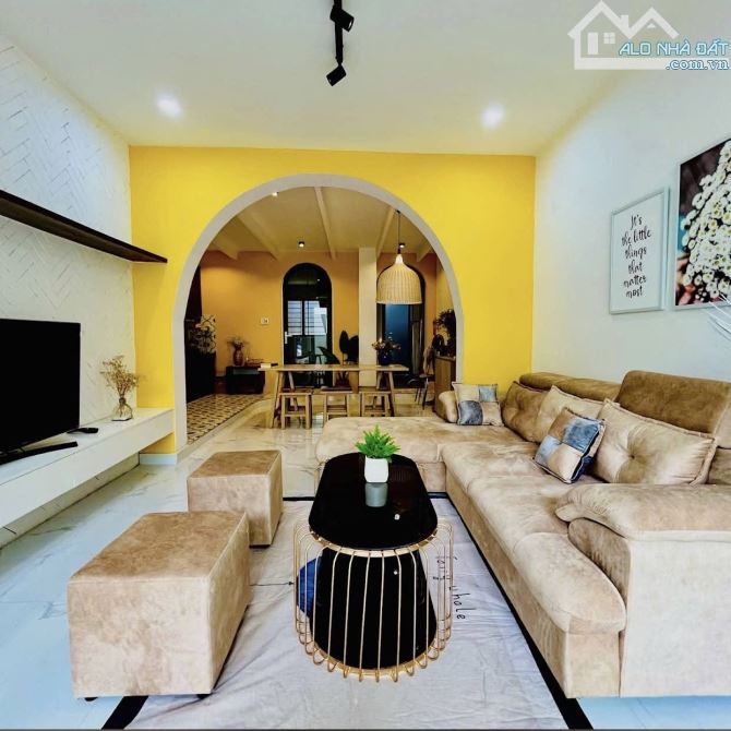 Bán Căn Homestay MT 7.5m Hoài Thanh, Ngay SunCosMo 3 Tầng, 80m2 Chỉ 12 tỷ - 1