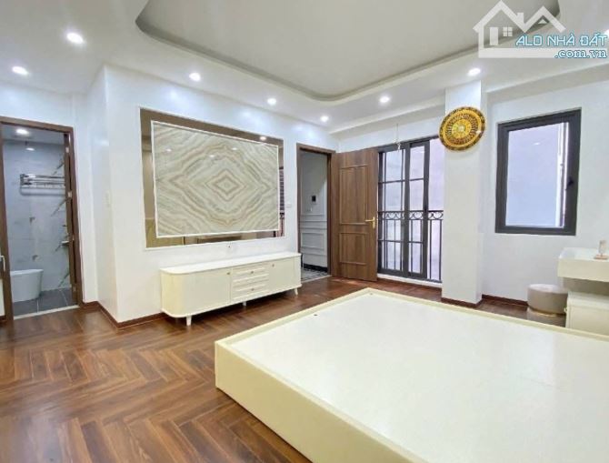 SIÊU PHẨM NHÀ ĐẸP LUNG LINH TẠI VĂN QUÁN 👉LÔ GÓC 👉 NGÕ THÔNG 👉 Ô TÔ ĐỖ CỬA 👉GIÁ 7.9 TỶ - 2