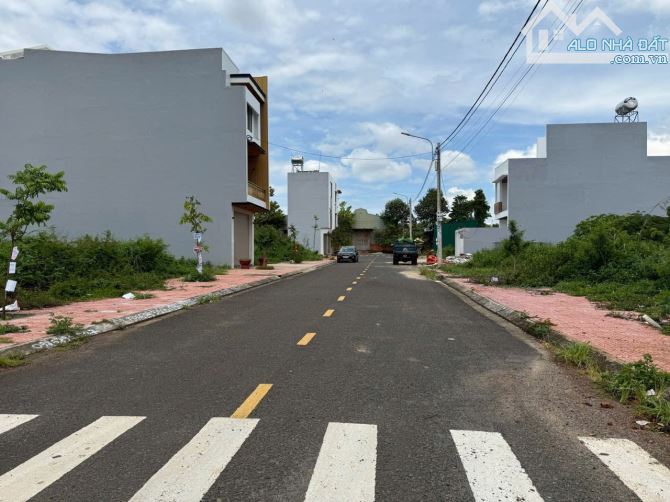 Bán lô đất đấu giá Nguyễn Hồng Ưng đẹp không Lỗi - 1