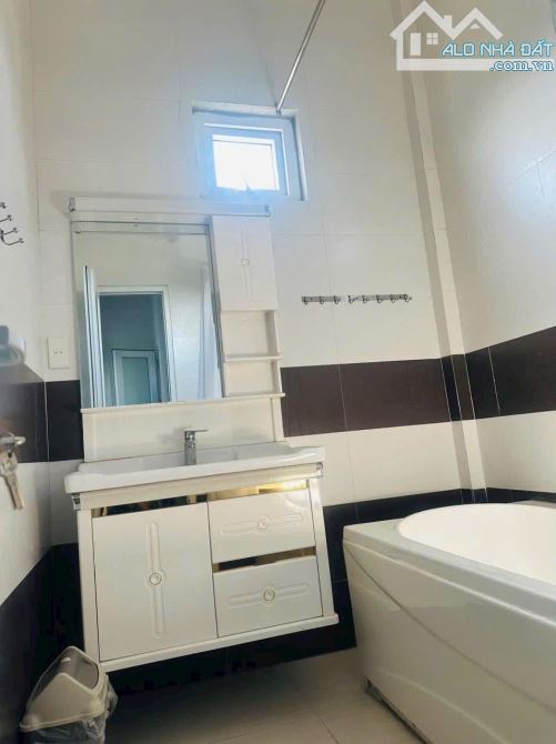CHUYỂN NHƯỢNG KHÁCH SẠN . LÊ LỢI . THÀNH PHỐ HUẾ - 1