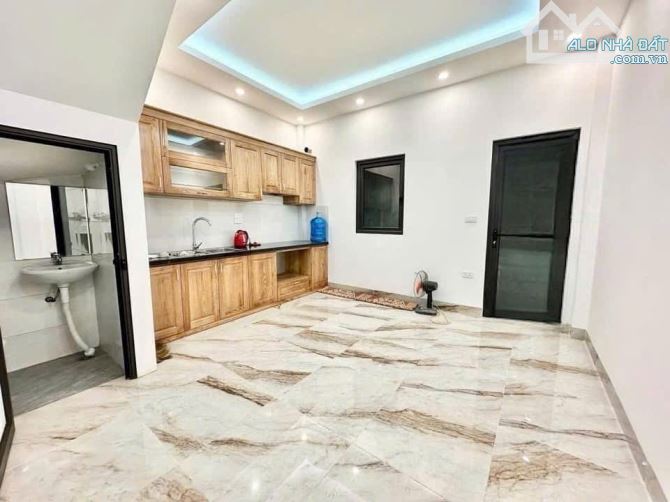 💥💥💥ĐỨC DIẼN- BẮC TỪ LIÊM-36M-5TẦNG-Ô TÔ CHỈ 6,x TỶ  🚘🚘Ô tô vào nhà + kinh doanh nhỏ, - 1
