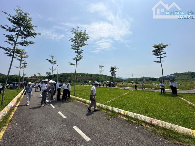 Bất Động Sản Nghỉ Dưỡng Hoà Lạc - Giá Chỉ Hơn 10tr/m2 - Đường Chải Nhựa Rộng 6-8m. - 1