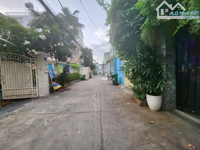 Siêu phẩm dòng tiền 150Tr/Th chỉ với 13,5 tỷ. Có ngay khách sạn 5 tầng HXH P. Tân Phú - Q7 - 1
