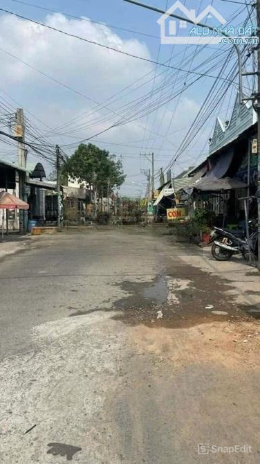 BÁN DÃY TRỌ NGAY THỊ TRẤN HÓC MÔN 120m2 GIÁ 880 TRIỆU - 1