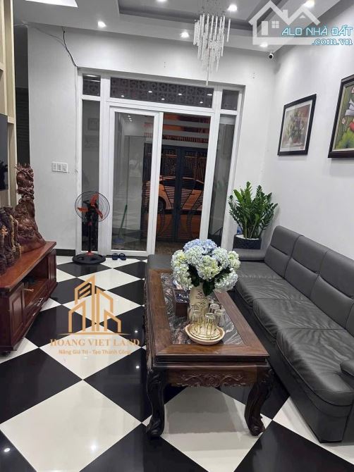 NHÀ MÊ MẶT TIỀN NGUYỄN HIỀN 6,43x14,6m ( NỞ HẬU) - 1