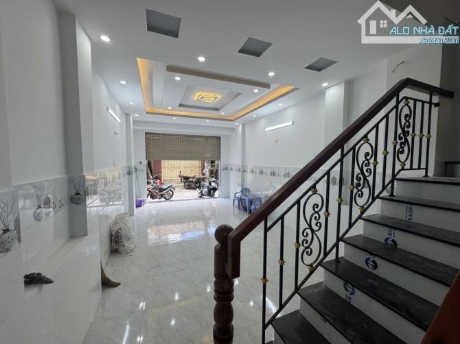 Nhà 2 tầng 70M2 4x18m– hẻm ô tô tránh đường Phan Huy Ích Tân Bình - 1