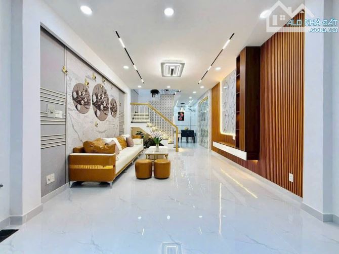 Chỉ với 3 tỷ 120 triệu mua nhà đẹp đường số 38, H.B.Chánh, Q.Thủ Đức, 75m2, sổ hồng riêng - 1
