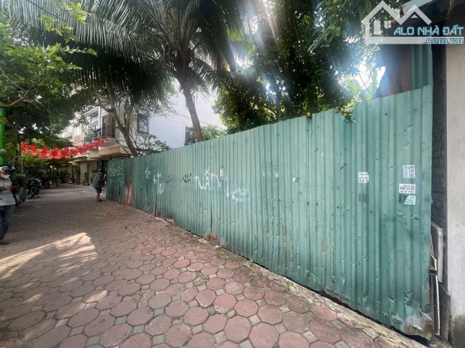 BÁN ĐẤT ĐƯỜNG NGUYỄN CHÍNH HOÀNG MAI - VỊ TRÍ ĐẸP NGÕ Ô TÔ KINH DOANH: DT 302M2 - 37 TỶ - 1