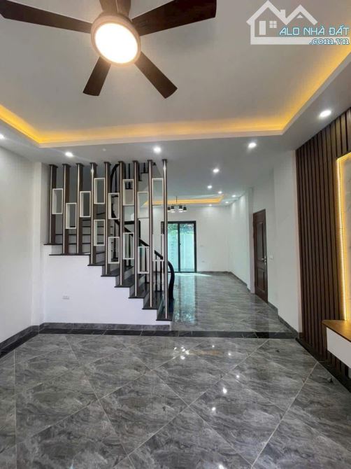 🏡 NHÀ 6TẦNG – 40m² – Ô TÔ VÀO NHÀ – TRUNG TÂM YÊN NGHĨA 🏡 - 1