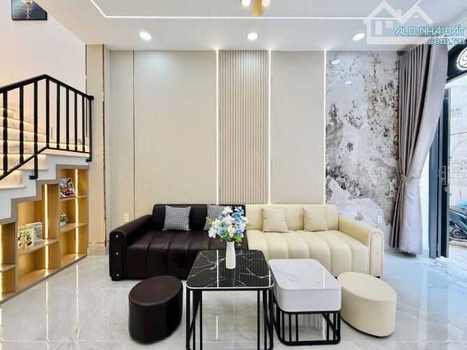 Chốt ngay căn nhà đẹp 52.8m2 ngay Dương Quảng Hàm, Gò Vấp. Giá: 3 Tỷ 090, nhiều tiện ích - 1
