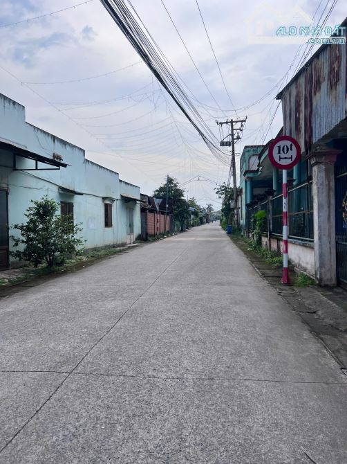 Bán nhà 1.69 tỷ mớiTtrệt Lững 3PN. gần chợ Giang Điền, đường Bình Minh Giang Điền. - 1