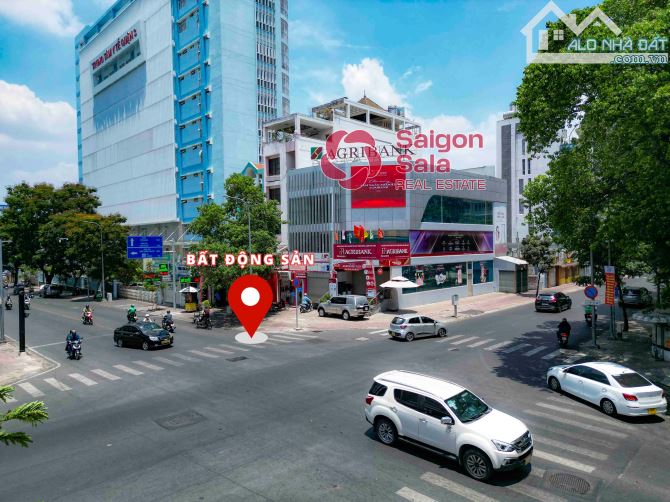 Góc 2 mặt tiền Nguyễn Văn Cừ - Trần Hưng Đạo, Q1. DT: Ngang 14m 3 tầng. HĐT: 200tr/th. Giá - 1