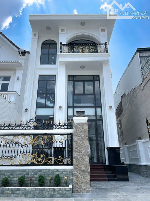 Biệt Thự cao cấp Mặt Tiền  An Sơn, Đà Lạt – 155m² – 17.5 tỷ - giá siêu đầu tư - 1