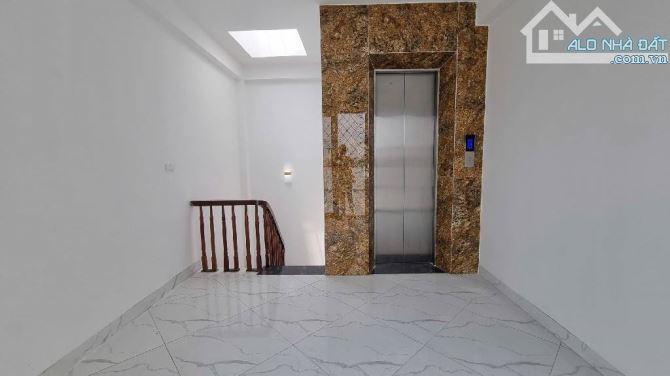 Nhà đẹp An Dương Vương 35m2 x 7t, ô tô đỗ cửa, thang máy, kinh doanh chỉ 11 tỷ.