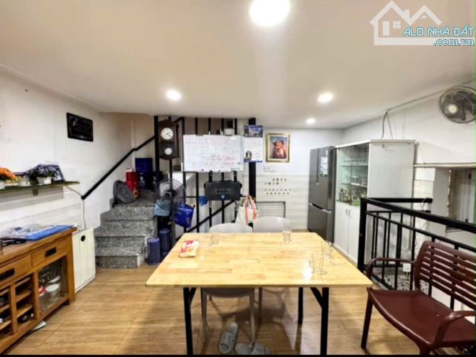 Bán Nhà Ngang 5M Hẻm OTO Sát Mặt Tiền Nguyễn Thông DT 30M2 Kết Cấu 4 Tầng Giá 6Tỷ6 Còn TL - 1