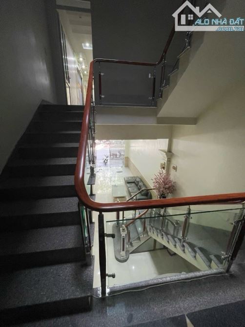 Bán nhà 4,5 tầng mặt Đỗ Nhuận, Văn Cao, Hải Phòng - 1