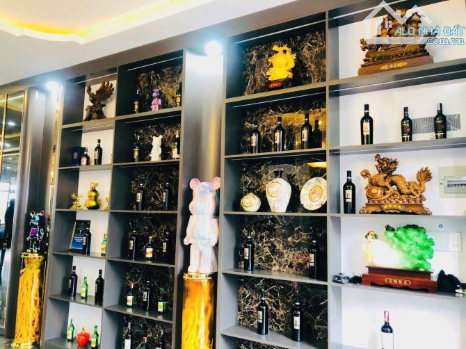 Biệt Thự  Mặt Tiền  nội thất cao cấp – An Sơn, Đà Lạt | 184m² – 28.2 Tỷ/ thu nhập  150tr - 1