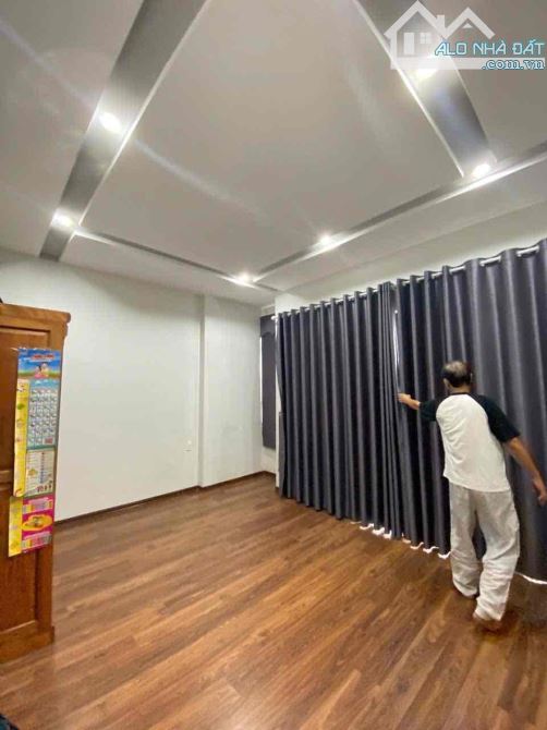 SẬP HẦM NHÀ 3 TẦNG MỚI ĐẸP LÝ TRIỆN DT 105m2_NGANG 5M_VUÔNG VẮN_CHỈ 8 TỶ - 1