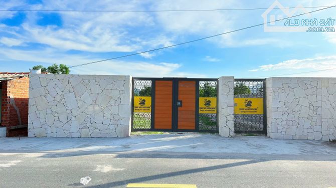 Đất đẹp đối diện trường học Long Mỹ- cách biển Phước Hải chỉ 3Km:  🌈DT 10x33M - 332,6M2 - - 1