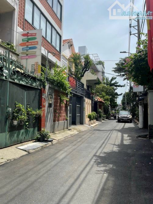 1 đời chủ! hẻm 6m Nam Kỳ Khởi Nghĩa, P8. Q3. DT : 4.2*16m. KC : 4 tầng. Gía 19.5 tỷ TL - 1