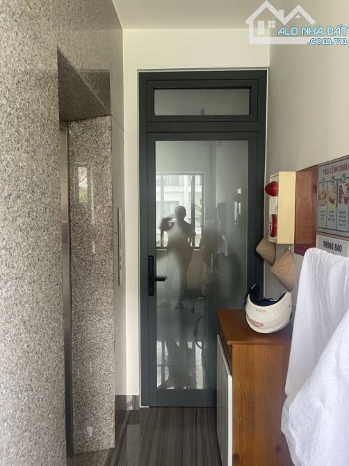 GIẢM SỐC GẦN 2 TỶ! TÒA CĂN HỘ 5 TẦNG _ NỘI THẤT HIỆN ĐẠI _ FULL KHÁCH DÒNG TIỀN ỔN ĐỊNH - 1