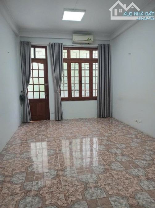 Bán nhà 4 tầng 85m2 phố Lê Trọng Tấn phân lô quân đội cực đỉnh - 1