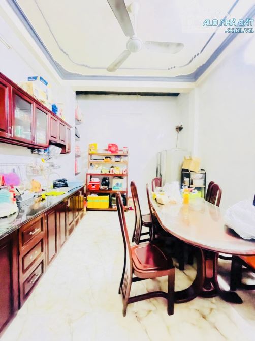 🏡 Nhà 4 Tầng Trần Hưng Đạo Q5 – Hẻm Ô Tô Thông, Giá 10.8 Tỷ - 1