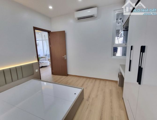 Bán căn hộ KĐT DREAM. DT: 95m, 3N, 2vs, full NỘI THẤT mới đẹp. Giá: 5,6 tỷ - 1