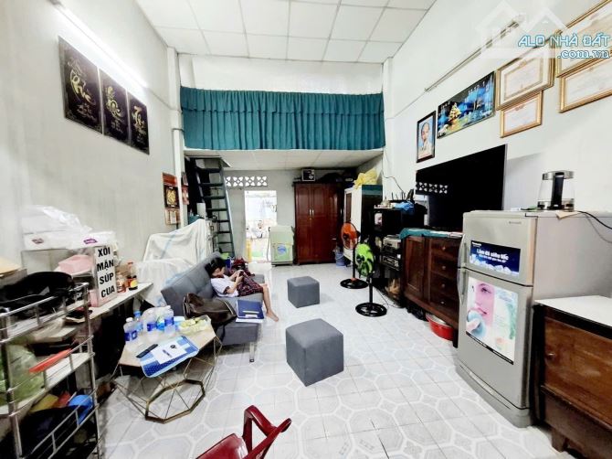 Tân Phú sát bên Tân Bình ô tô tới cổng DT 35m2 giá 2,9 tỷ. - 1