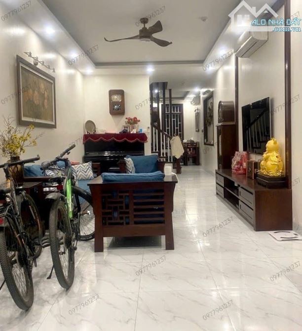 BÁN NHÀ NGUYỄN KHÁNH TOÀN 52m2 - NHÀ DÂN XÂY - HAI THOÁNG, GARA Ô TÔ + VĂN PHÒNG - 1