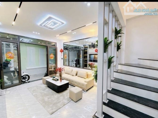 CẦN BÁN GẤP NHÀ ĐẸP TRUNG TÂM CẦU GIÁY,SỔ ĐỎ HOA KHÔI , THANH KHOẢN CAO  10.6 TỶ - 1