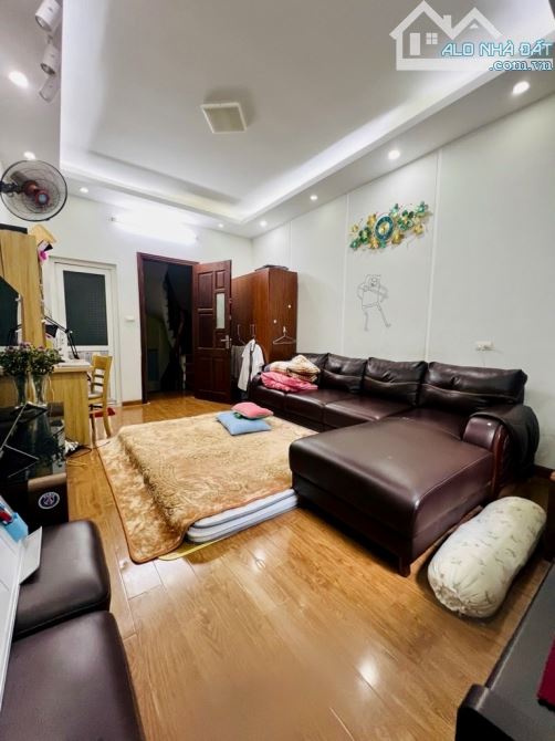 Bán Nhà LA KHÊ-HÀ ĐÔNG-DÂN XÂY TÂM HUYẾT-NGAY BỂ BƠI LA KHÊ-30m-GIÁ CỰC HẤP DẪN quanh 6tỷ - 1
